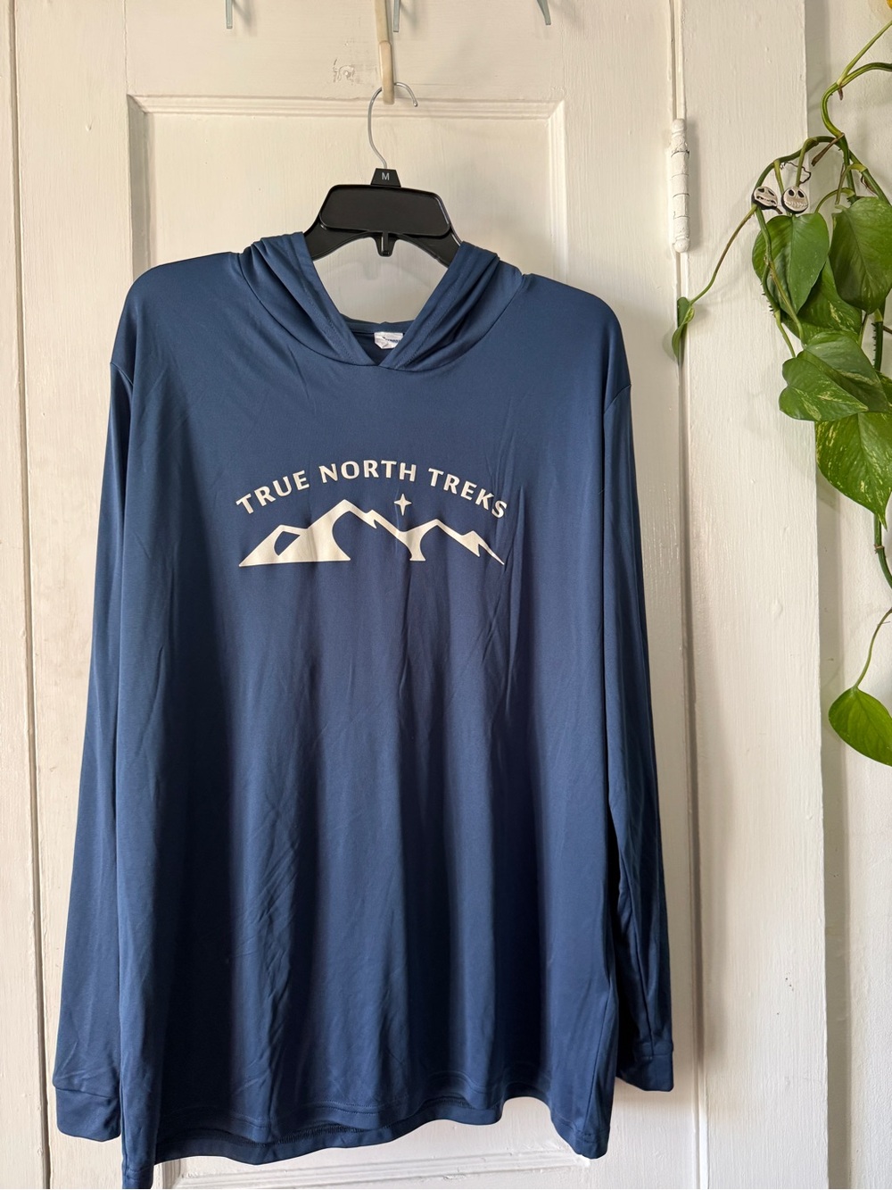 PARAGON adult Blue Hooded Performance Shirt with White Mountain Graphic TNT SPF
